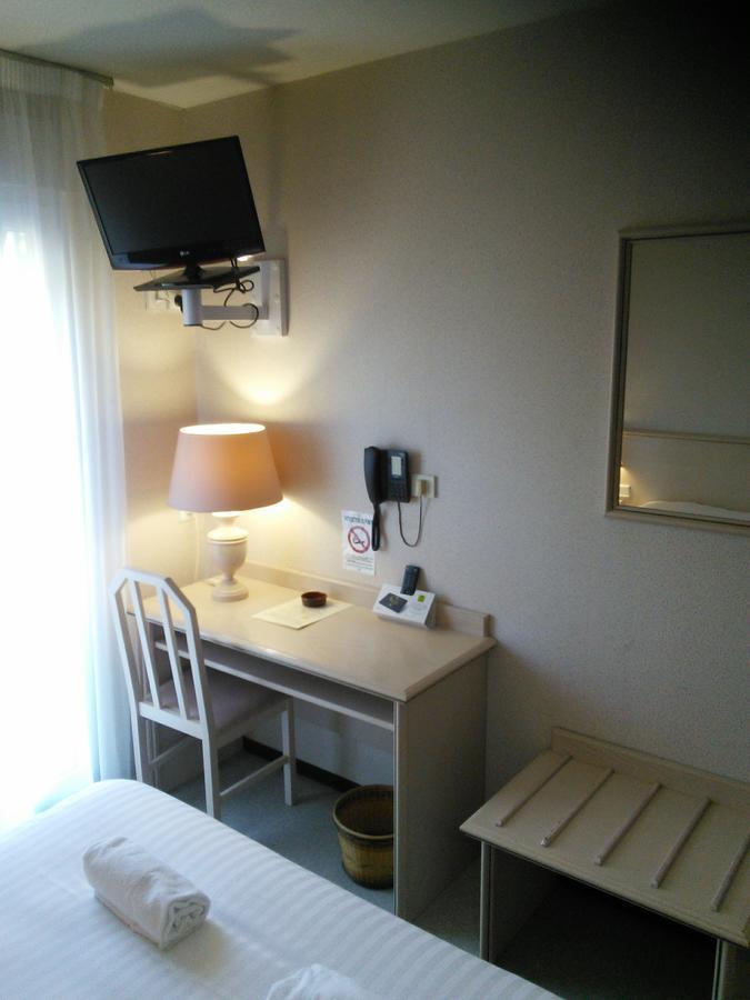 Hotel Du Commerce Tronget Экстерьер фото