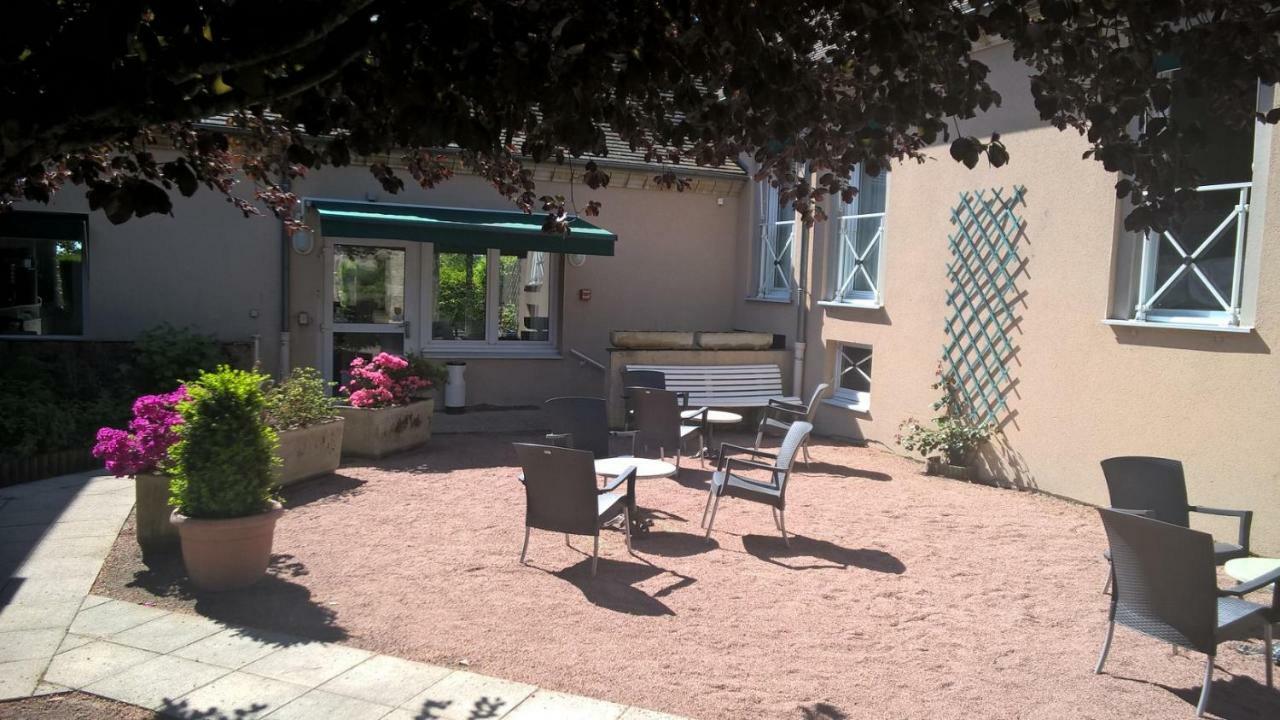 Hotel Du Commerce Tronget Экстерьер фото